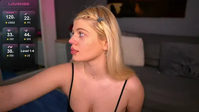 JosephineBlairs online show from February 3, 2025, 11:09 am