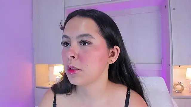 valerymeyerr online show from November 12, 2025, 4:27 am