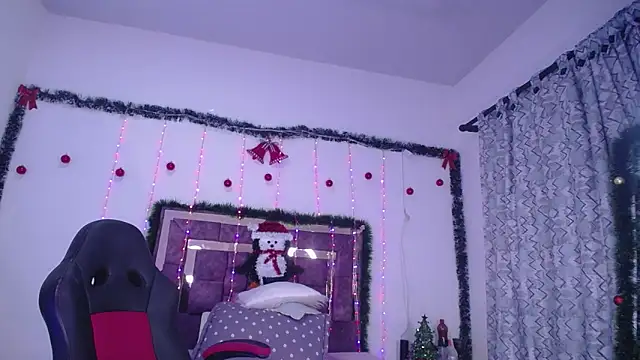 alejandrafitt online show from December 16, 2025, 4:06 am