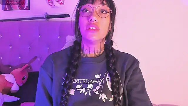 Snapshot of Akari1_Mischief chatting on March 8, 2025, 4:45 am Akari1 Mischief online show from March 8, 2025, 4:45 am