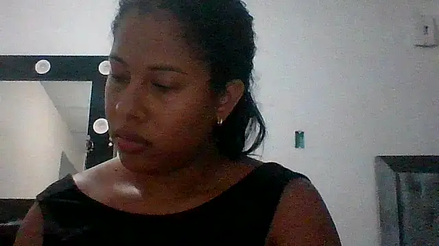 Kitra New online show from April 15, 2026, 6:45 pm