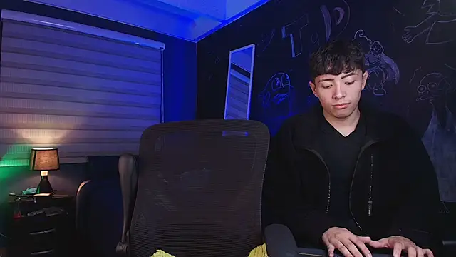 thiago rockwelll online show from April 16, 2026, 10:38 am