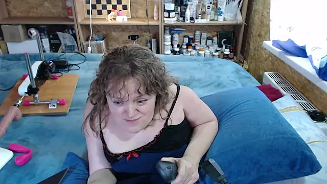 MiniNatalie online show from October 2, 2025, 11:24 am