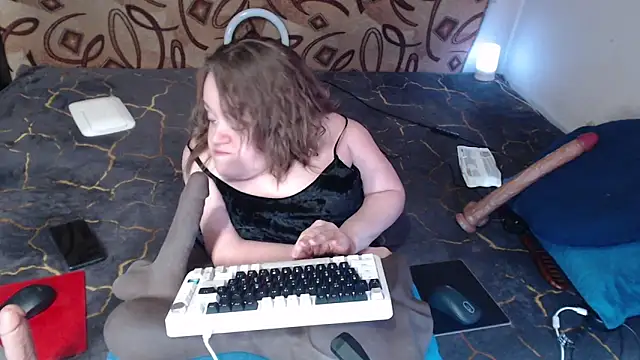 MiniNatalie online show from March 19, 2025, 2:59 am