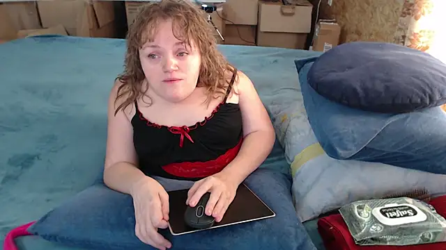 MiniNatalie online show from September 12, 2025, 4:45 am