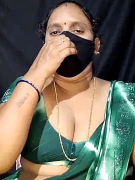 vintage-vibs online show from September 28, 2025, 5:42 pm