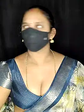 Snapshot of vintage-vibs chatting on June 21, 2026, 6:14 pm vintage-vibs online show from June 21, 2026, 6:14 pm
