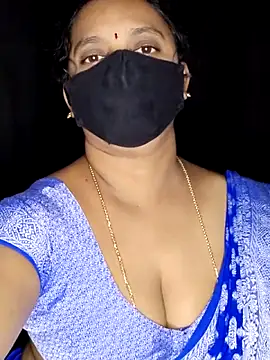 vintage-vibs online show from November 8, 2025, 5:44 am