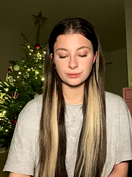 Mia-Minou online show from November 29, 2025, 1:06 am