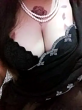 SHUBHI880 online show from October 4, 2025, 9:11 am