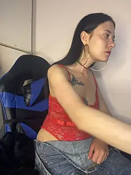 Isabella 21x online show from April 6, 2026, 7:59 pm