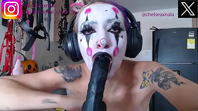 Eloise-brown online show from October 13, 2025, 6:42 pm