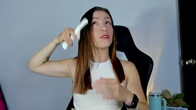 roxanne jones1 online show from April 4, 2026, 7:53 pm