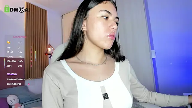 mia nevaeh online show from June 15, 2026, 8:19 pm