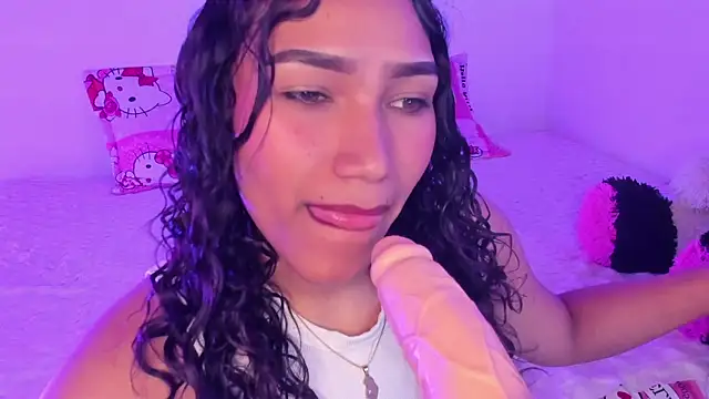 Snapshot of Olivia_fx chatting on March 13, 2025, 4:49 am Olivia fx online show from March 13, 2025, 4:49 am