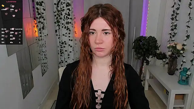 Freckle Diyana online show from November 21, 2025, 4:28 pm