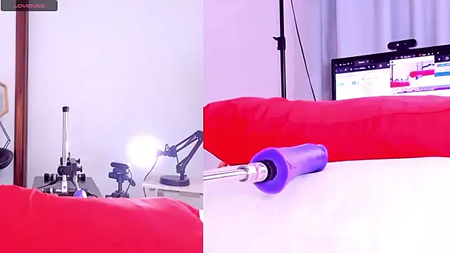 Saskia  Summer online show from March 9, 2025, 1:15 pm