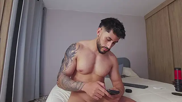 Snapshot of alexxxmachine chatting on October 11, 2025, 11:28 pm alexxxmachine online show from October 11, 2025, 11:28 pm