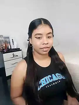 Snapshot of Fanny_Klean chatting on February 6, 2025, 5:46 am Fanny Klean online show from February 6, 2025, 5:46 am