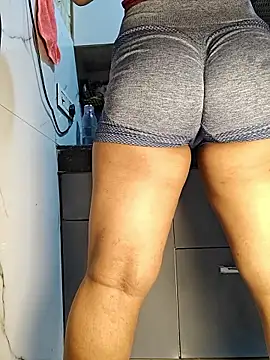 Manpreet kaur21 online show from April 4, 2026, 5:08 pm