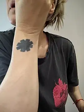 MySweetcum69 online show from April 11, 2026, 12:53 pm