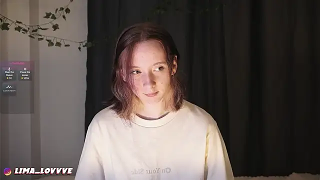 LimaLexxx online show from December 4, 2025, 5:56 pm