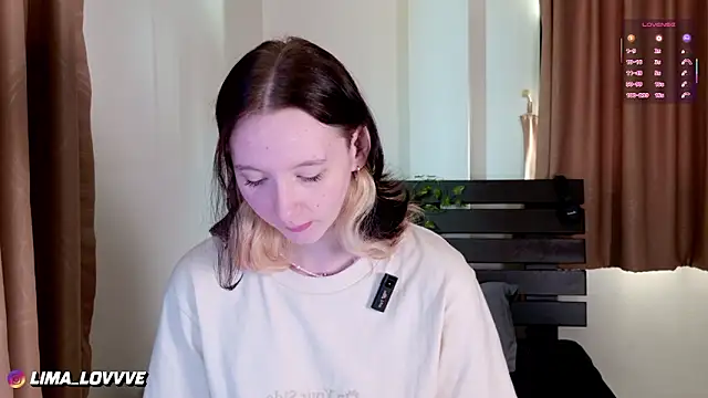 Snapshot of LimaLexxx chatting on February 6, 2026, 3:24 am LimaLexxx online show from February 6, 2026, 3:24 am