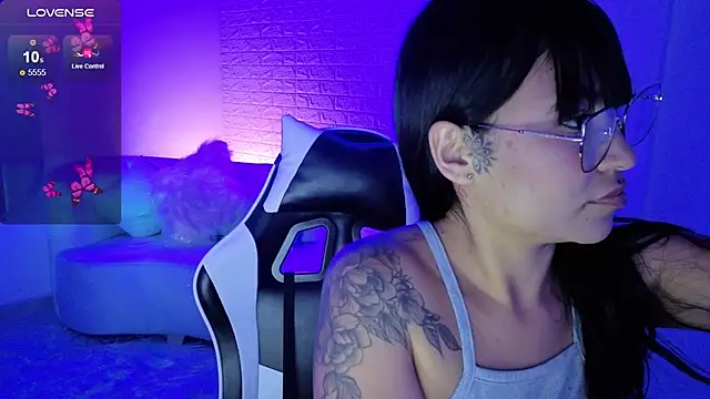 Snapshot of marilin_a chatting on October 28, 2025, 10:20 pm marilin a online show from October 28, 2025, 10:20 pm