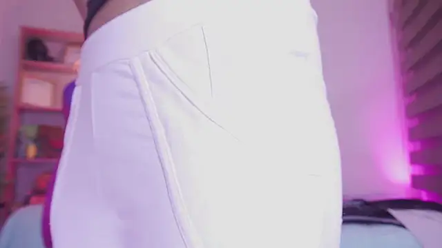 Snapshot of madelyn_rose_ chatting on February 7, 2026, 2:08 am madelyn rose online show from February 7, 2026, 2:08 am