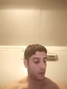 arenn1997 online show from November 23, 2025, 12:20 am