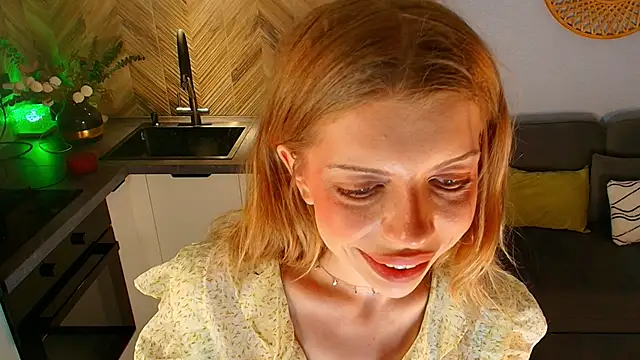 Hannah Carr online show from June 13, 2026, 4:27 pm