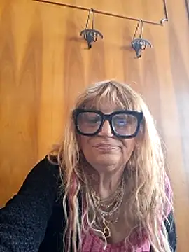 Snapshot of eva2023sexy chatting on May 20, 2026, 2:36 pm eva2023sexy online show from May 20, 2026, 2:36 pm