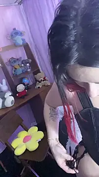 corallwells online show from December 13, 2025, 11:11 pm