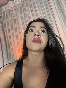 corallwells online show from April 13, 2026, 2:59 am