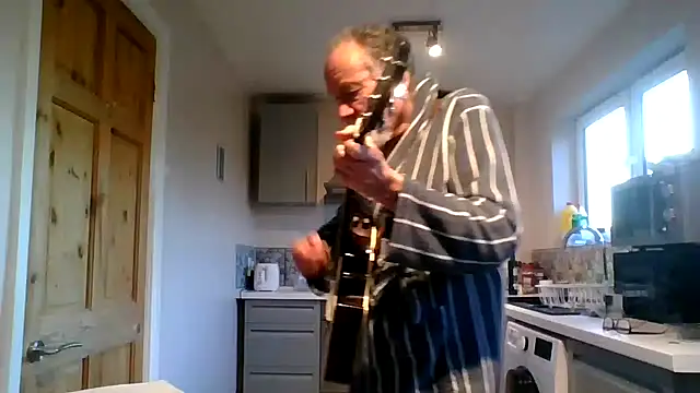 jimmybenido online show from March 6, 2026, 5:41 pm