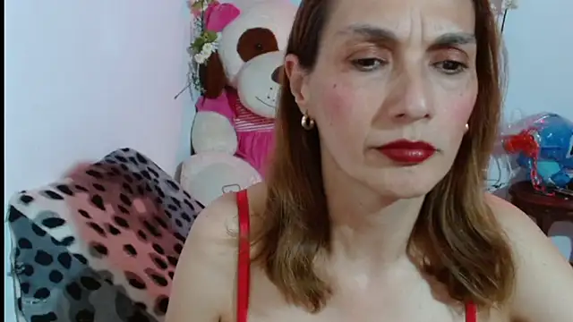 italagomez  online show from December 4, 2025, 12:42 am