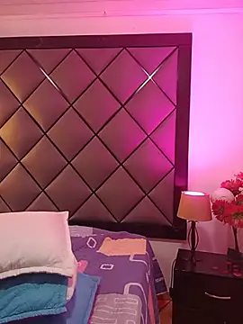ELLA KELLY online show from May 14, 2026, 11:40 am