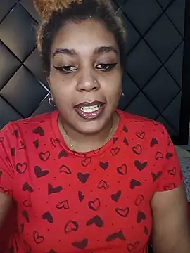 ELLA KELLY online show from May 18, 2026, 11:59 am