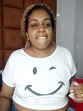 ELLA KELLY online show from September 23, 2025, 12:01 pm