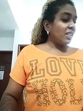 ELLA KELLY online show from November 13, 2025, 11:47 am