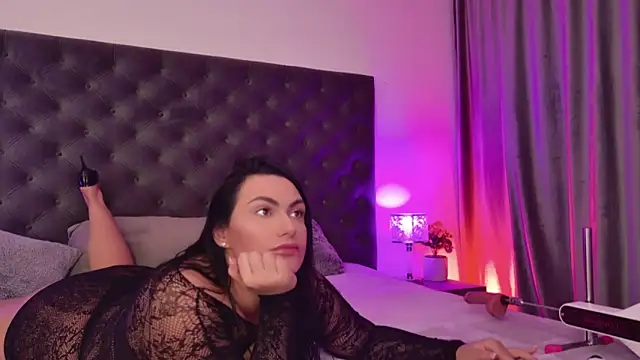 KrisNoir online show from November 6, 2025, 6:28 am