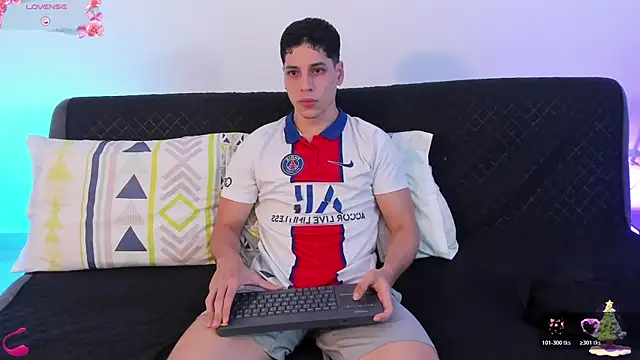 jonathanjoestar  online show from December 22, 2025, 11:05 pm