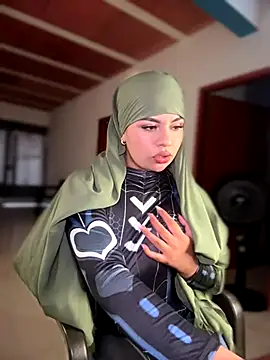 lalilamassu1 online show from November 12, 2025, 8:56 pm