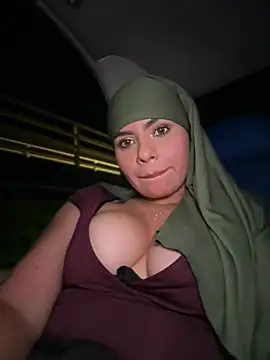 Snapshot of lalilamassu1 chatting on February 15, 2026, 1:06 am lalilamassu1 online show from February 15, 2026, 1:06 am