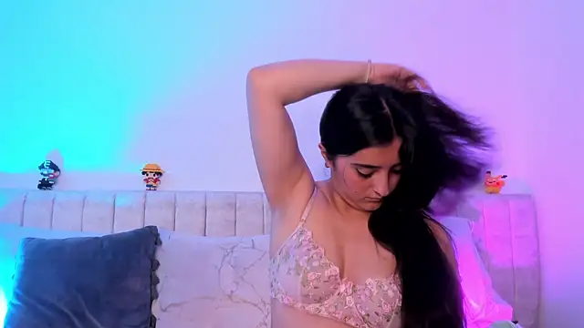 Snapshot of Kathia_Morelli chatting on March 5, 2025, 3:07 pm Kathia Morelli online show from March 5, 2025, 3:07 pm