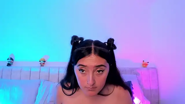 Snapshot of Kathia_Morelli chatting on March 6, 2025, 4:07 pm Kathia Morelli online show from March 6, 2025, 4:07 pm