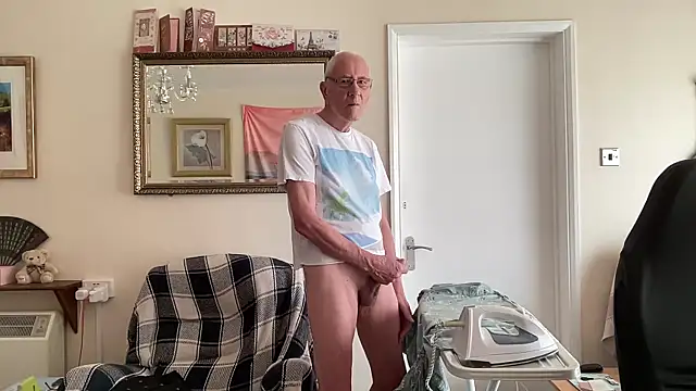 cutaboverest online show from October 24, 2025, 2:49 pm