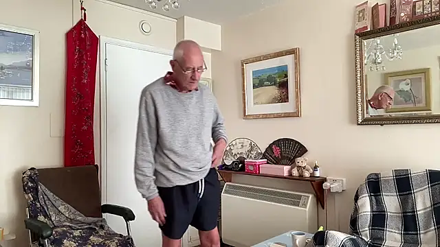 cutaboverest online show from October 2, 2025, 2:53 pm