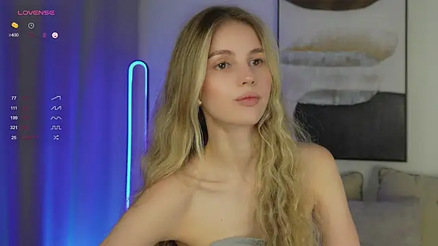 Snapshot of Fluffy-Angel chatting on October 8, 2025, 4:03 am Fluffy-Angel online show from October 8, 2025, 4:03 am