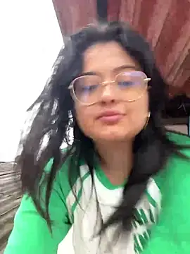 Stephania 18 online show from February 18, 2025, 10:25 pm